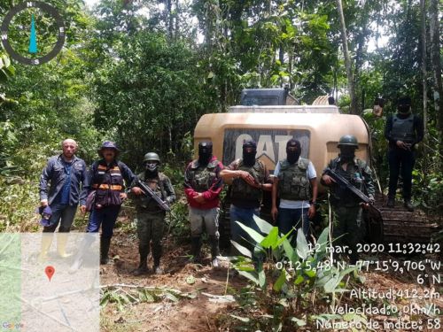 Ecuador maquinaria ilegal.jpg