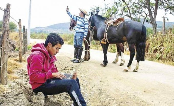 Internet y comunidades rurales.jpg