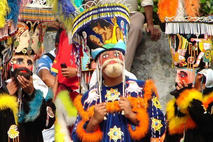 comparsa-chinelos-tlaltizapan-morelos.jpg