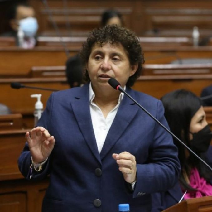 congresista susel paredes.jpg