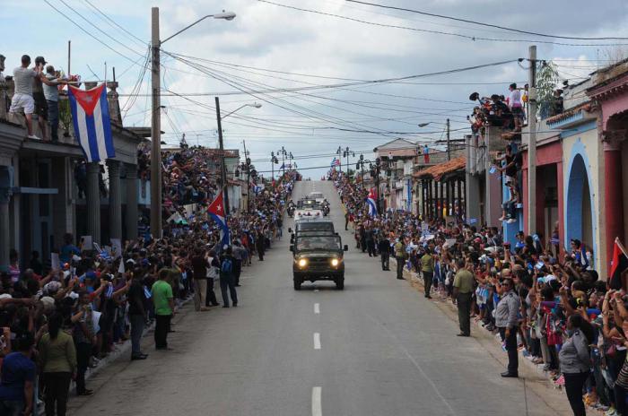20161202 fidel castro caravana final.jpg