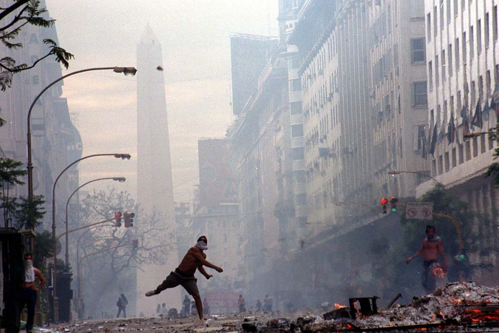20161219 argentina diciembre de   2001.jpg