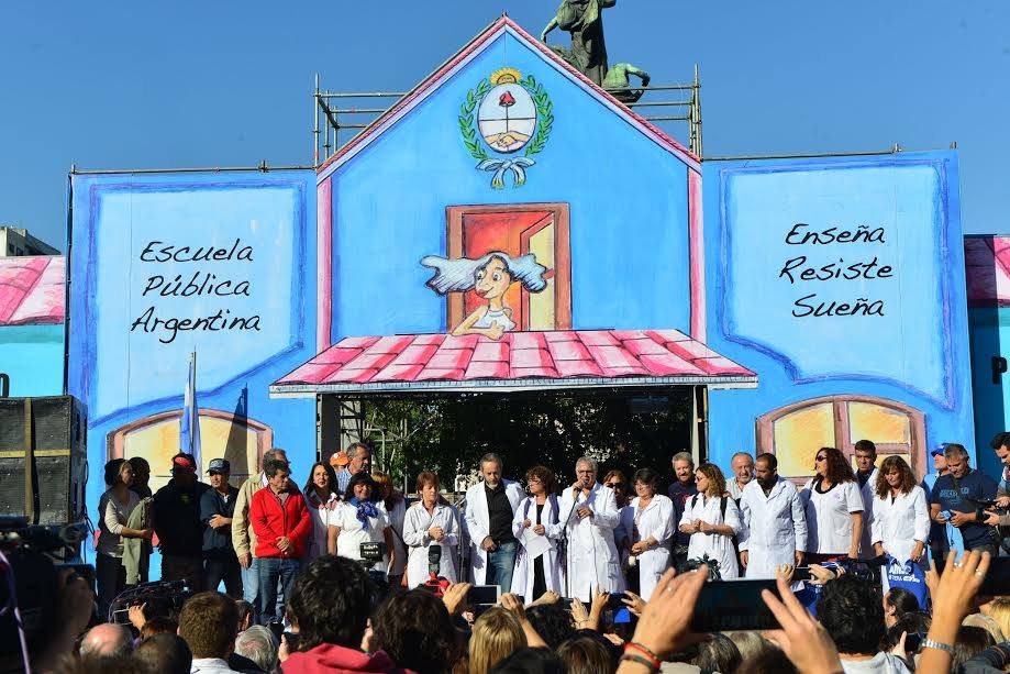 20170413  escuela pública itinerante educación argentina 1 (1).jpg