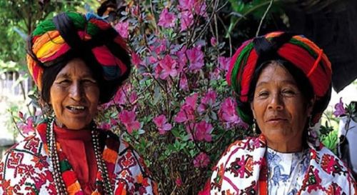 indigenas-mujeres-nahuatl.jpg