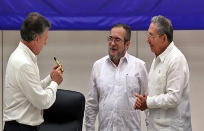 Firma acuerdo de paz COLOMBia.jpg