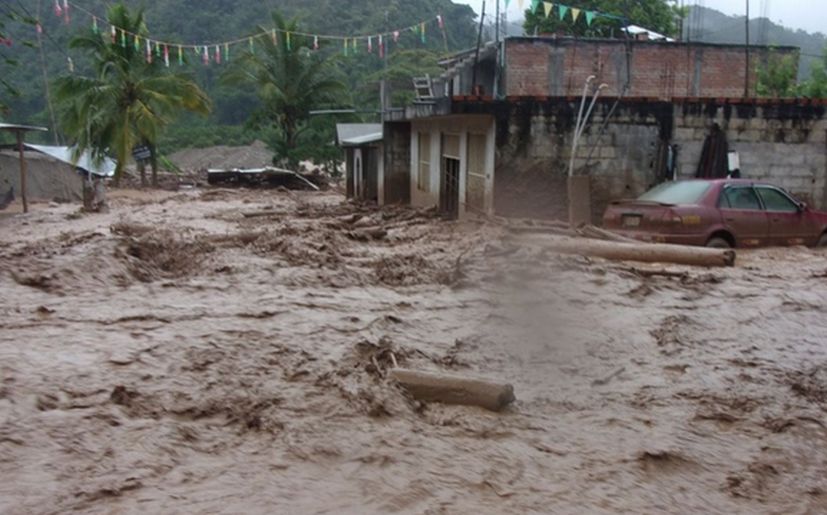 20170320 inundaciones en Perú.jpg