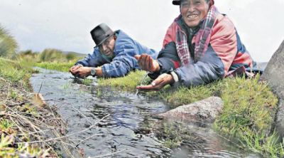 agua ecuador.jpg