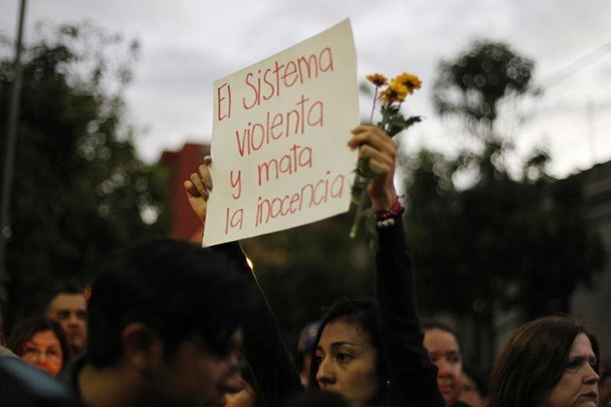 guatemala niñas manifestaciones.jpg