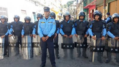 honduras desalojo estudiantes.jpg