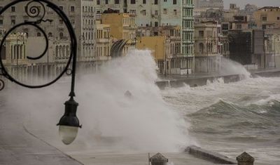 huracan-irma-malecon-la-habana-8-580x341.jpg