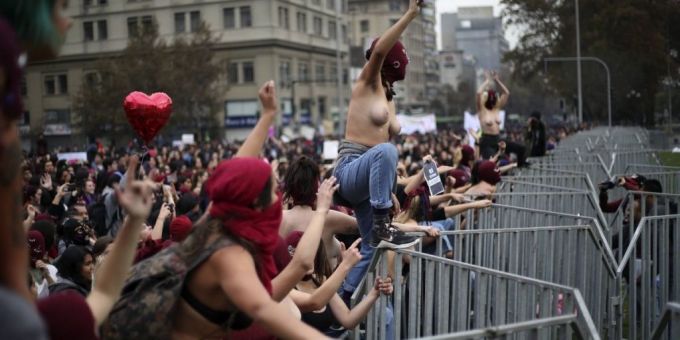 20180530 - chile estudiantes lucha   feminista 1.jpg