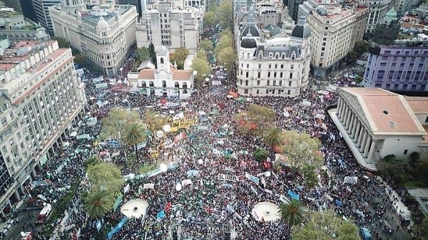 Argentina Plaza de Mayo.jpg