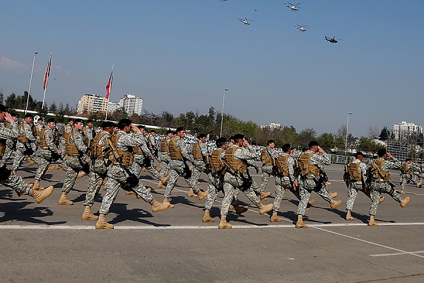 Chile militares.jpg