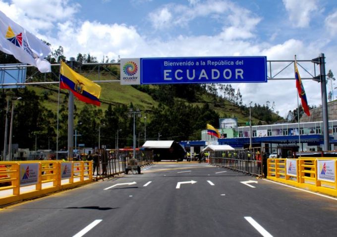 Puente Internacional Rumichaca_1.jpg