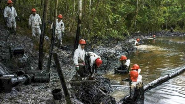 loreto-nuevo-derrame-petroleo-se-produjo-amazonia-peruana-624x352-300564.jpg