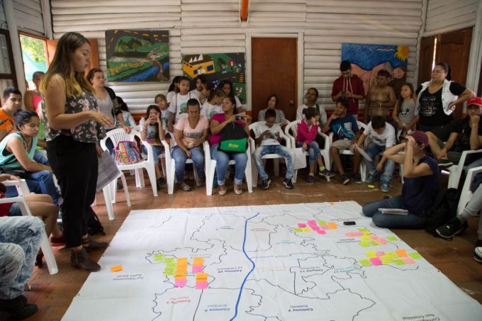 medellin escuela com.jpg