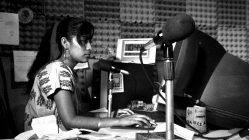 radio indígena.jpg